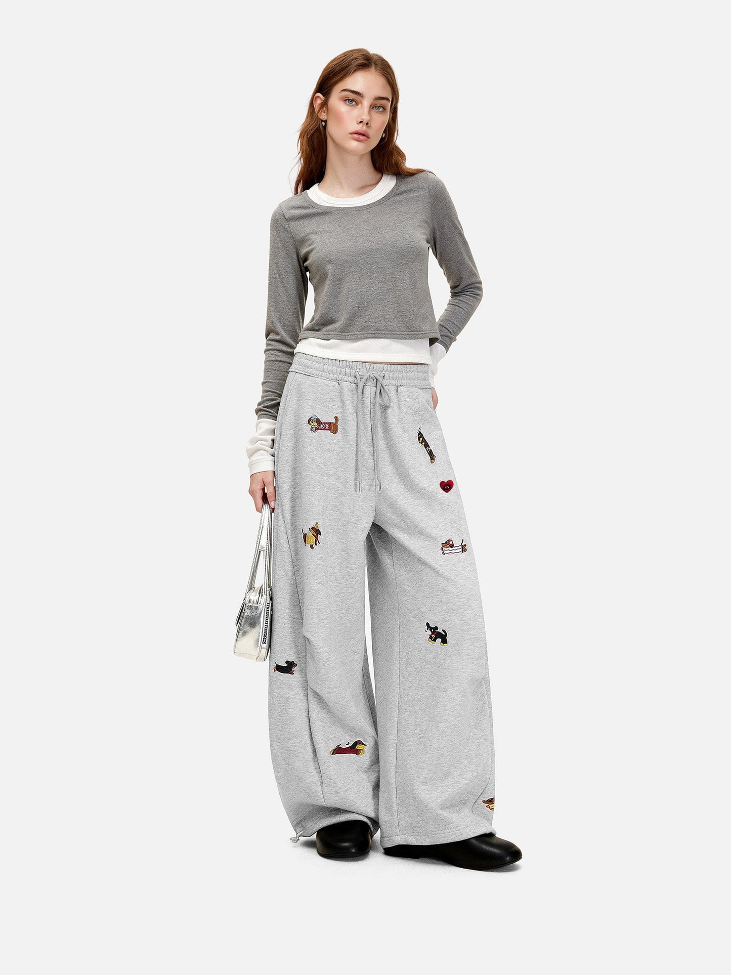 Pantalones deportivos holgados con bordado de perro Aelfric Eden