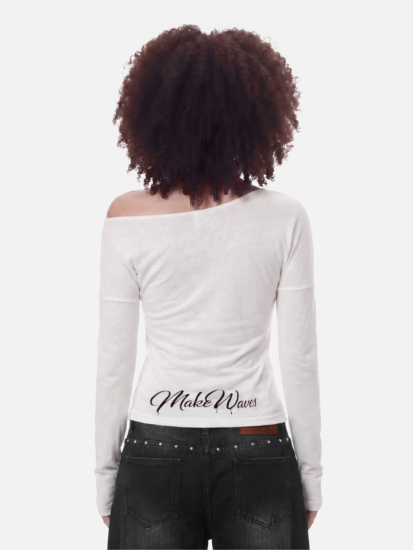 Aelfric Eden Off-The-Shoulder Long Sleeve Tee