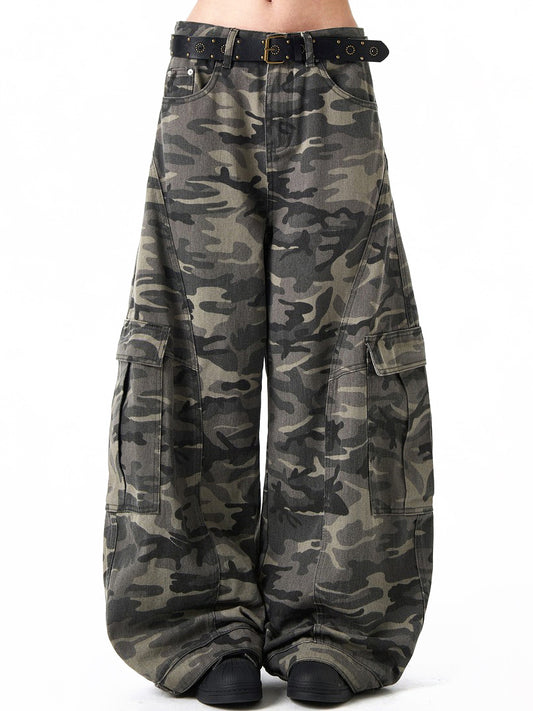 Ace Jolun Multi‑Pocket Camo Curved‑Cut Jeans