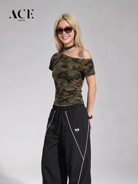 anna.outdoor CAMO Off-The-Shoulder Baby Tee