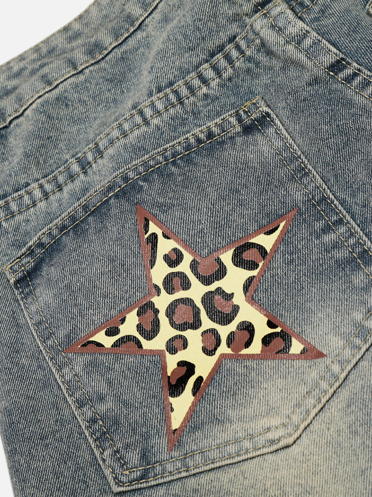 Pantalones vaqueros holgados Aelfric Eden con panel de leopardo y estrellas
