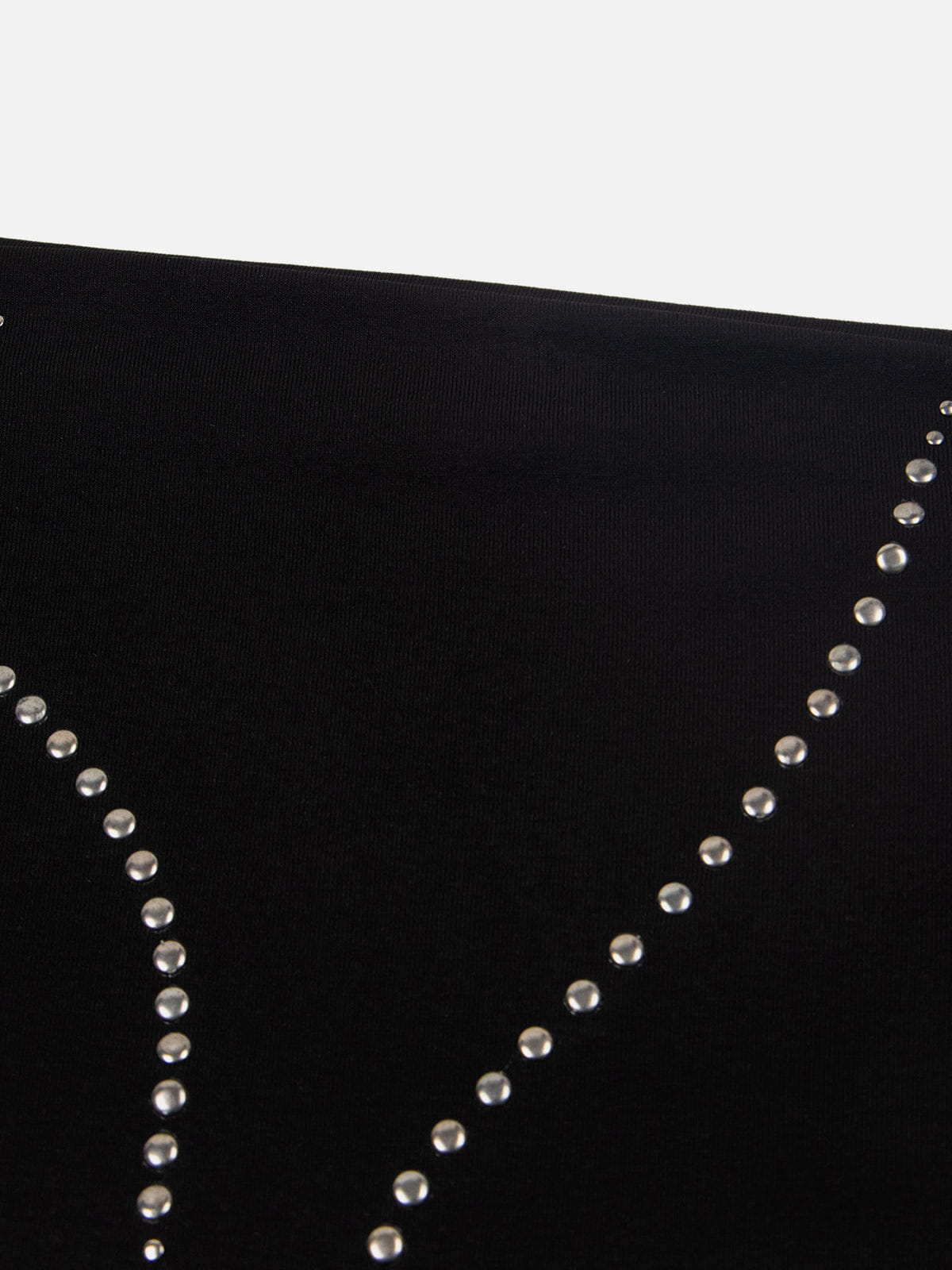 anna.outdoor Studded Off-the-Shoulder Tee