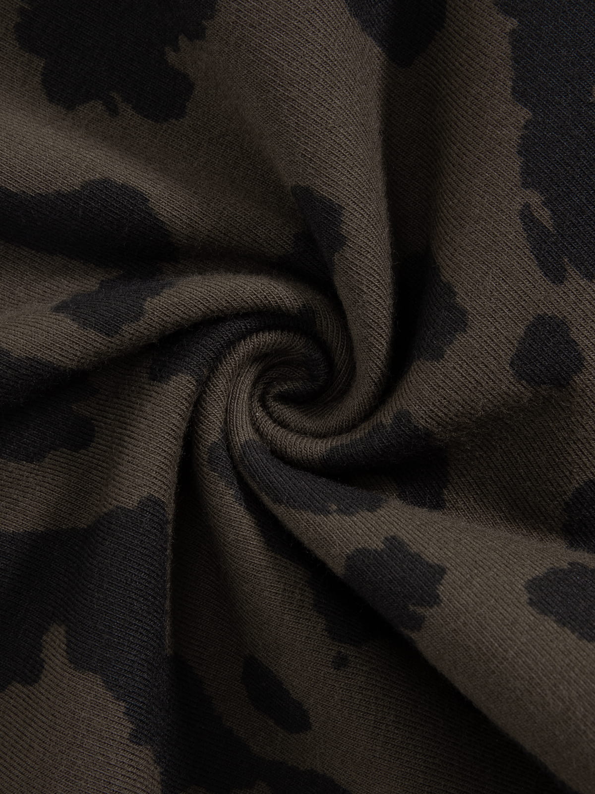 anna.outdoor Leopard V-Neck Baby Tee
