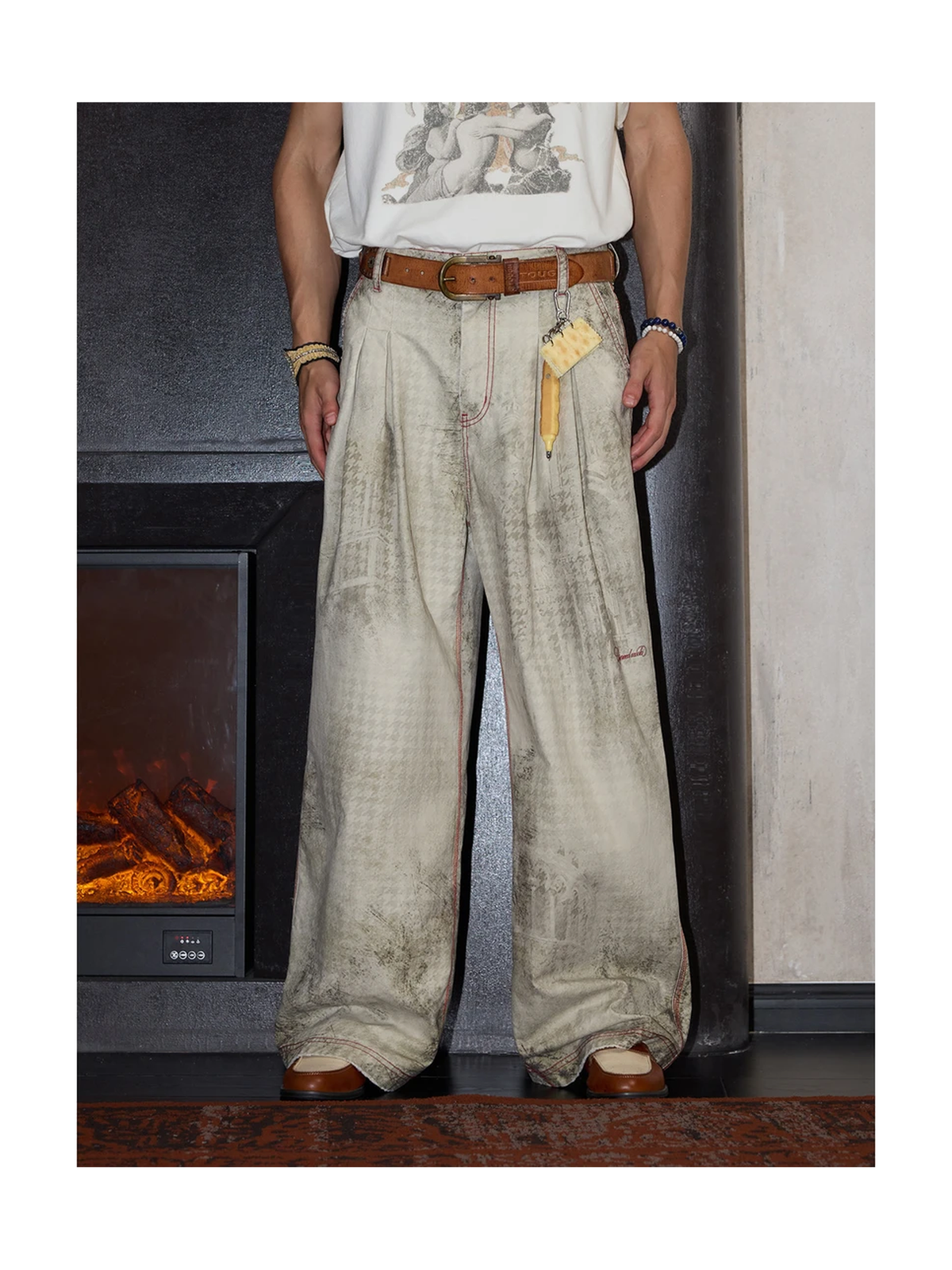 Distressed Houndstooth Pleated Cargo Pants product image 3
