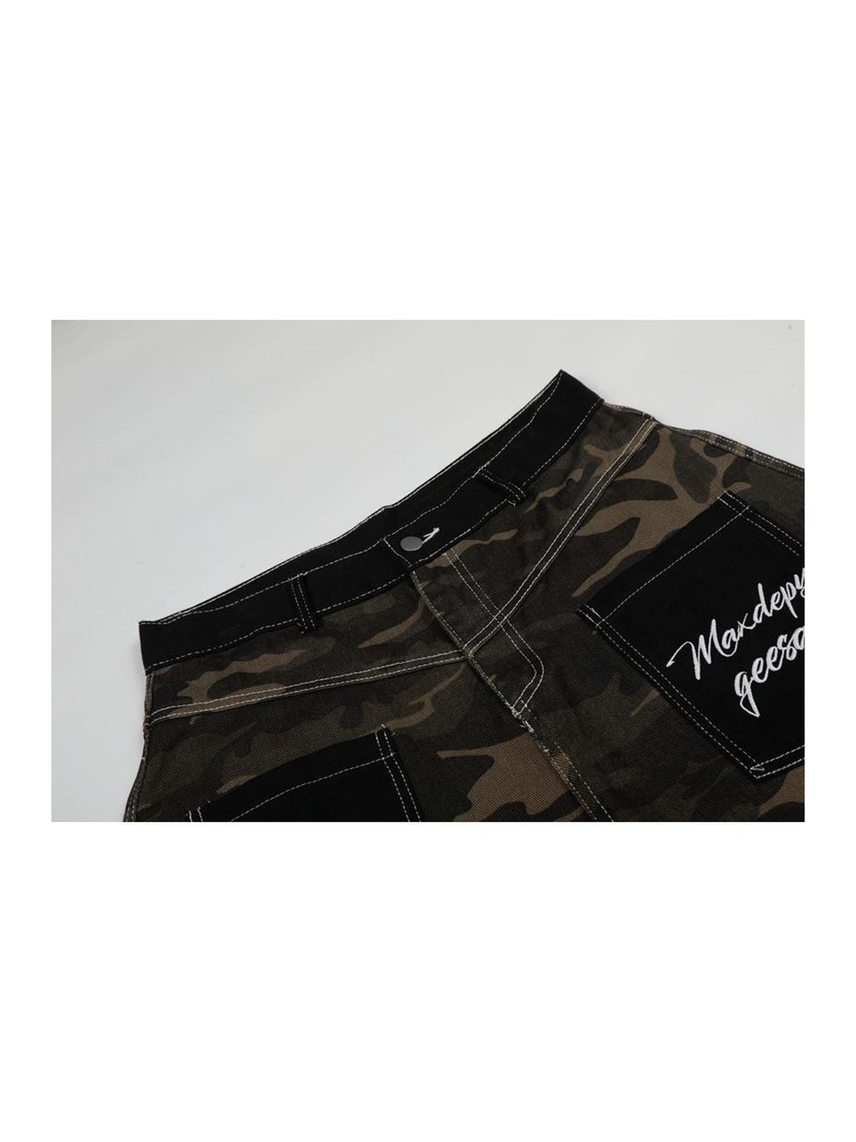 Ace Jolun. Camouflage Wide-Leg Cargo Jeans product image 4