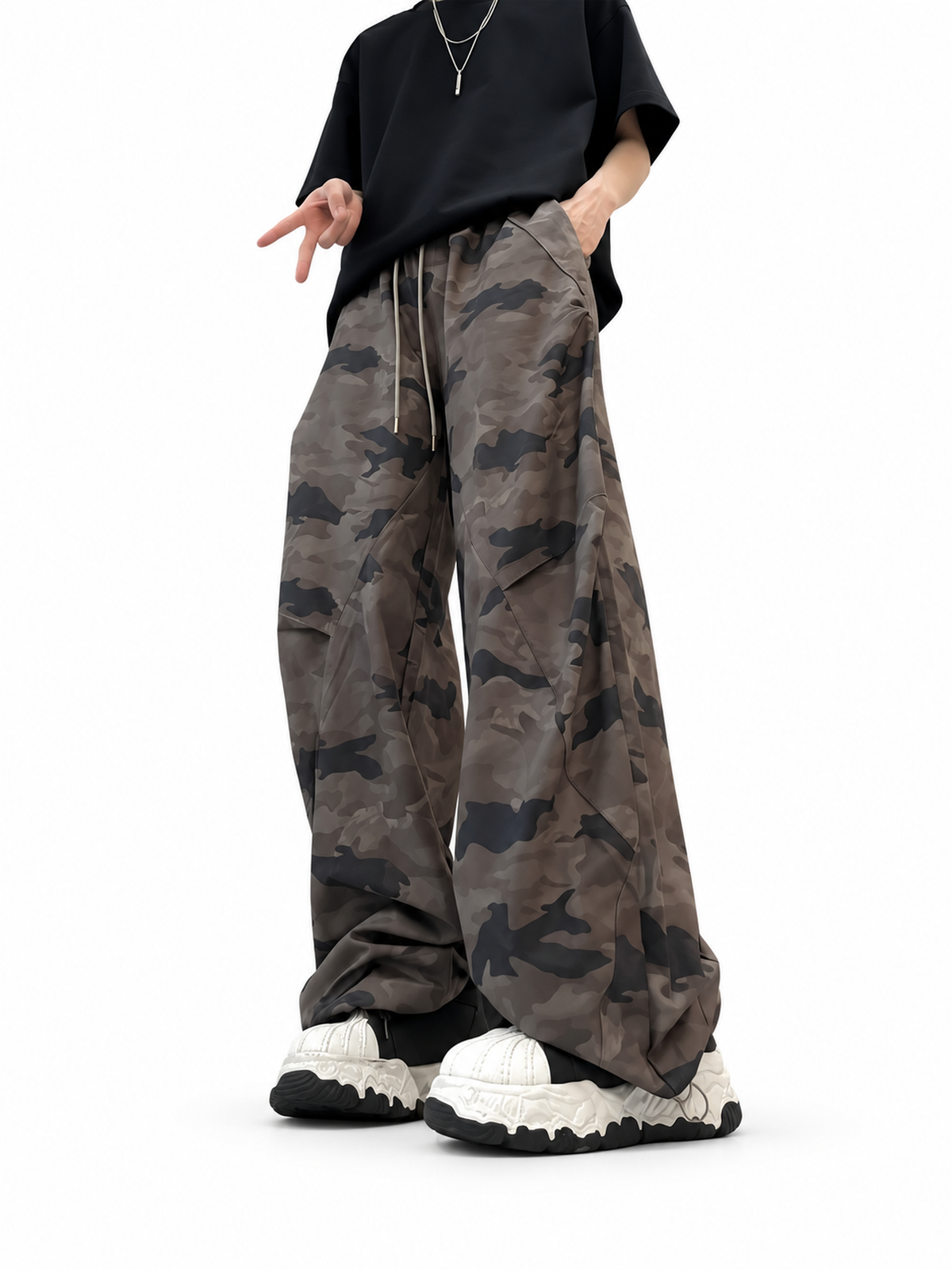 Lightweight Camo Curved-Leg Cargo Pants product image 5